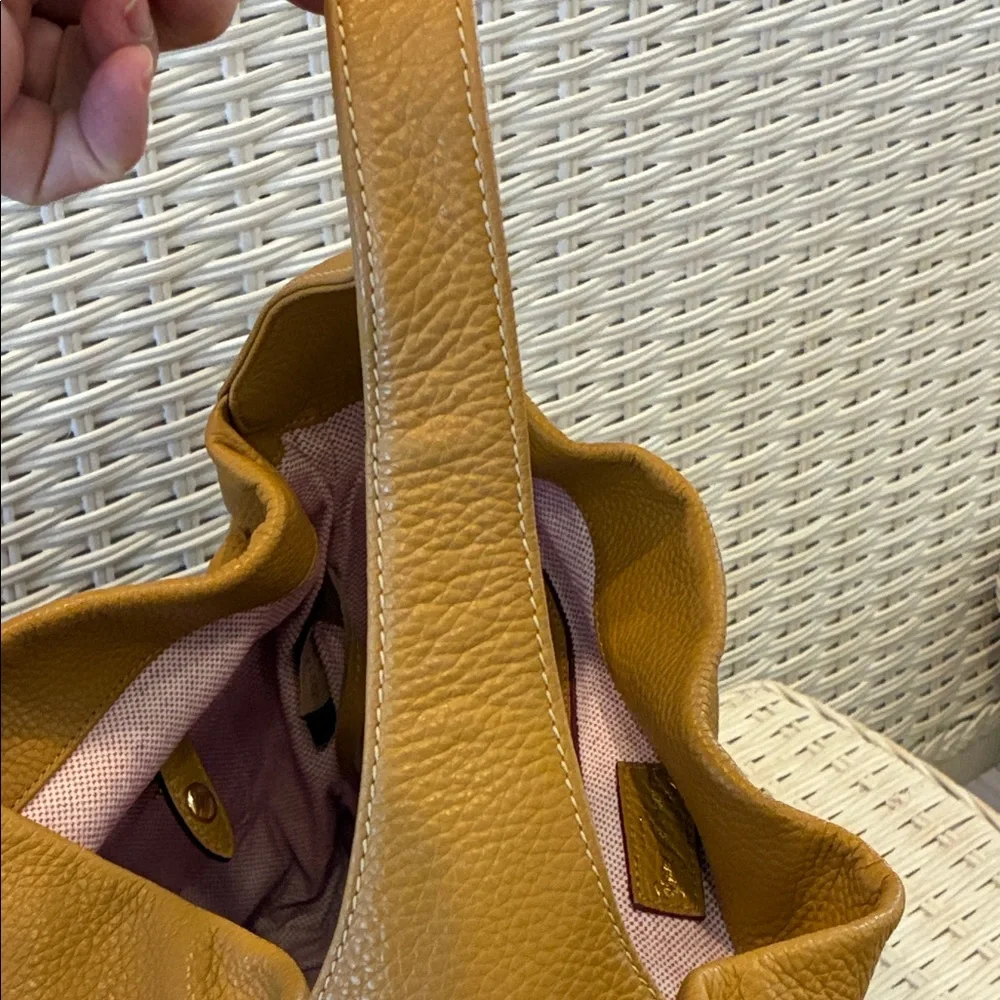 🆕 Dooney & Bourke Leather Shoulder Bag - Excellent Used Condition